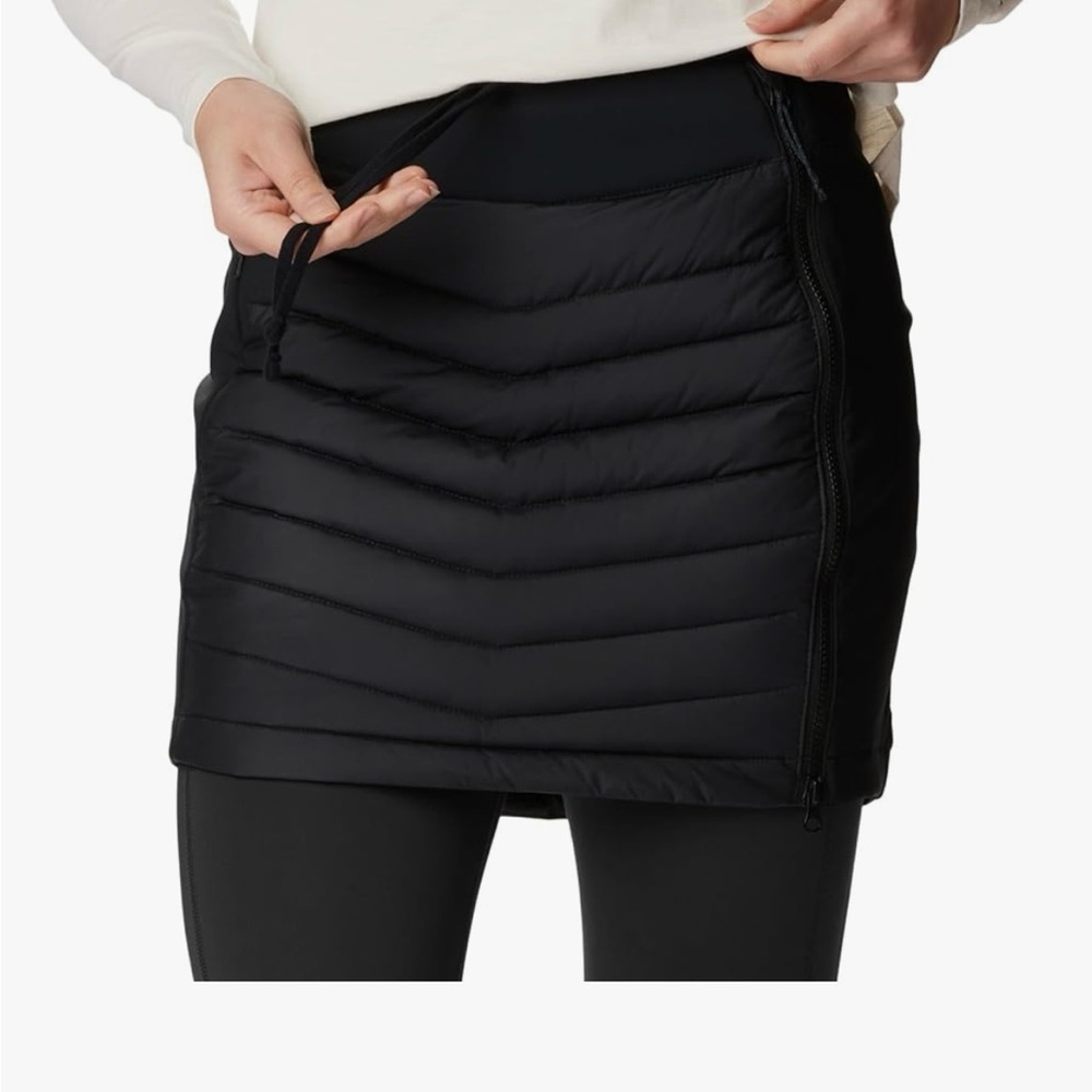 Columbia Women’s powder light skirt size 10
